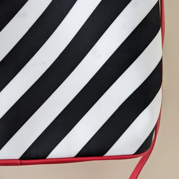 Braccialini Luxury Car Purse - Picture 10 of 12